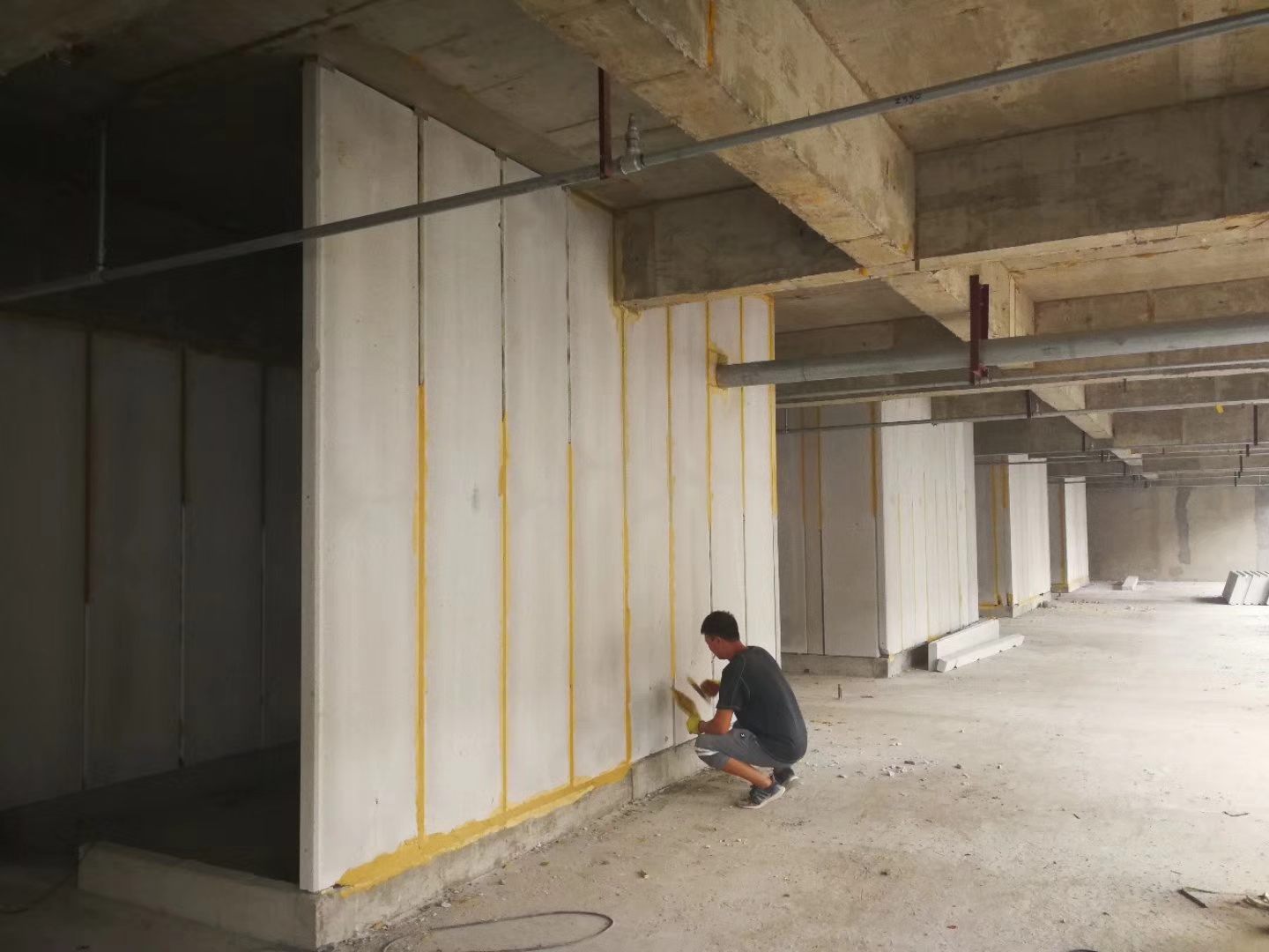 太仓无机发泡轻骨料混凝土隔墙板施工技术性能研究